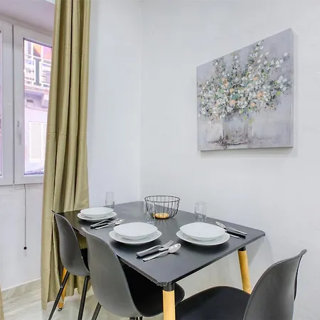 Thirtynine With Minutes Away From Bay & Views *