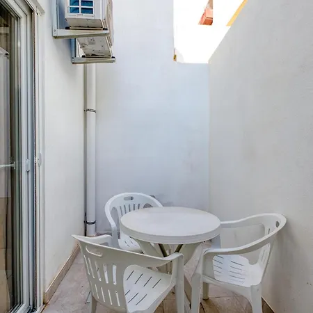 Thirtynine With Minutes Away From Bay & Views 公寓 Tas-Sienja